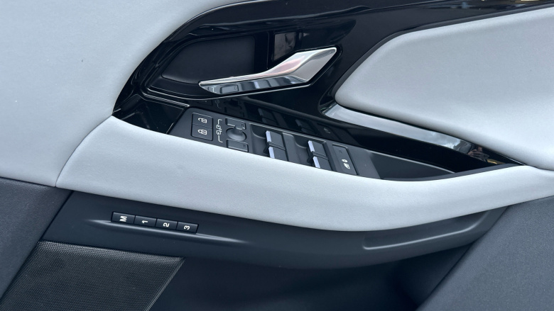 Land Rover Range Rover Evoque 2.0 D200 Dynamic SE 5dr Auto Diesel Hatchback